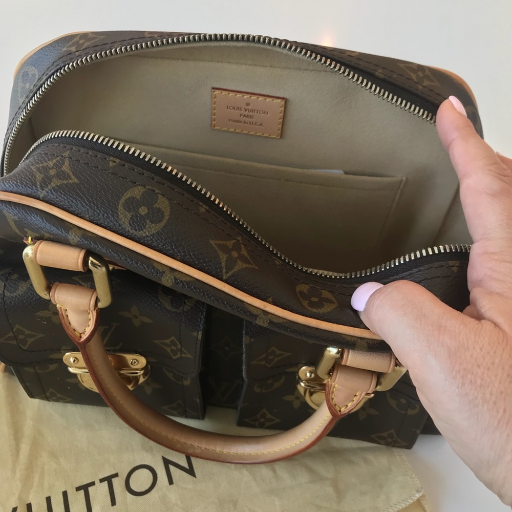 Louis Vuitton Monogram Manhattan PM - Picture 3 of 8